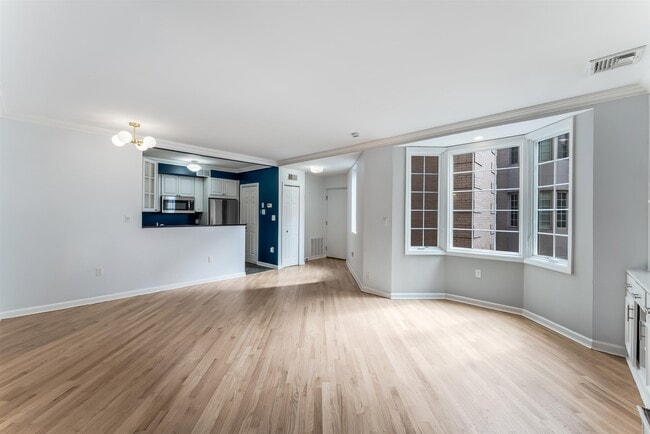 Building Photo - 1108 Hudson St