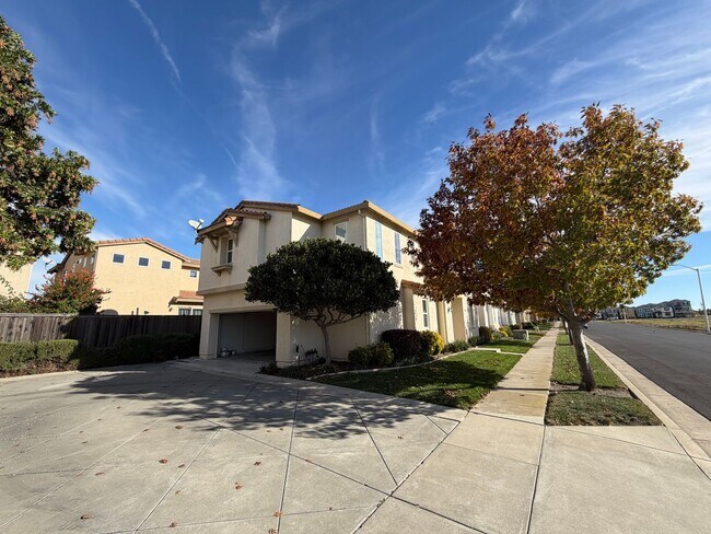 Foto del edificio - 4 bedroom | 2.5 bathroom | Single family h...