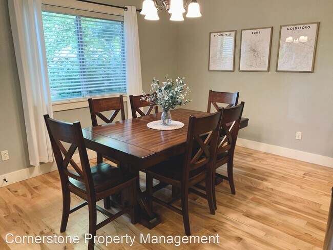 Foto del edificio - 5 br, 3 bath House - 708 S. Woodhaven Ave