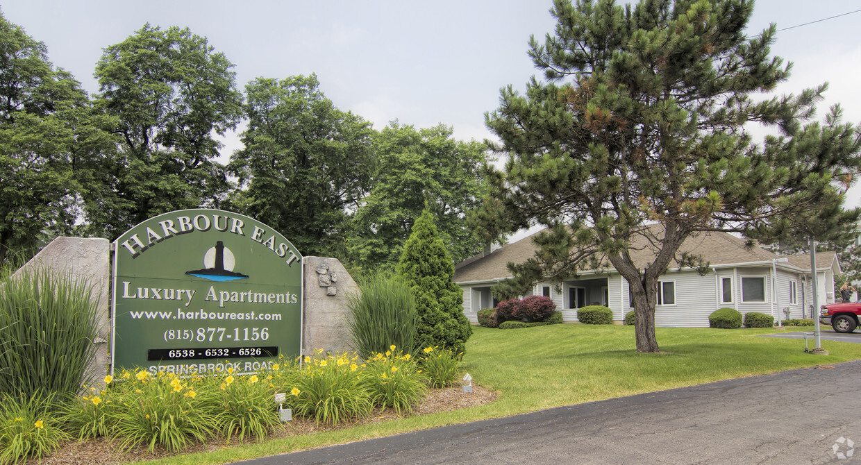 Primary Photo - Harbour East Apartments