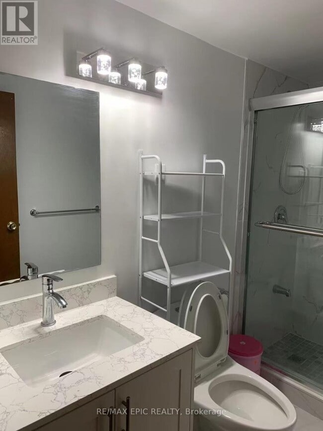 Photo du bâtiment - 137 Markham St