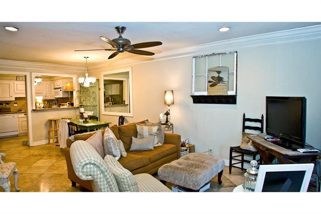 Building Photo - 5326 Fleetwood Oaks Ave