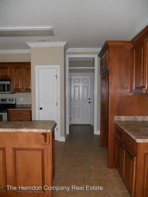 Building Photo - 7305 Creekside West Dr
