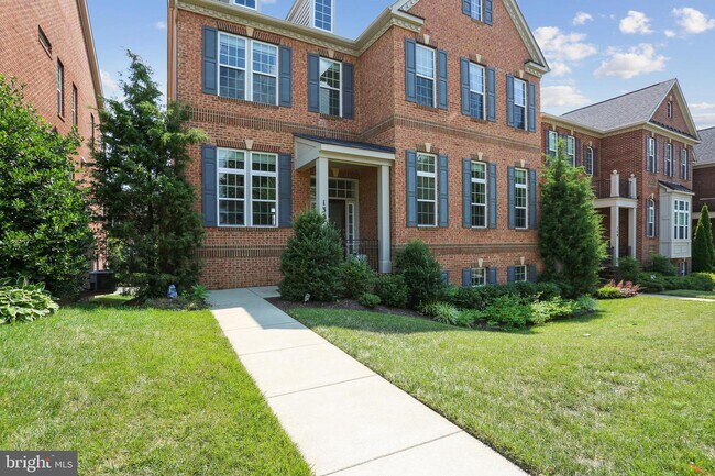 Foto del edificio - 132 Crown Farm Dr