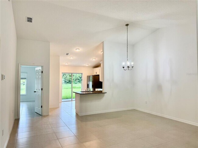 Foto del edificio - 8 Coral Reef Ct N