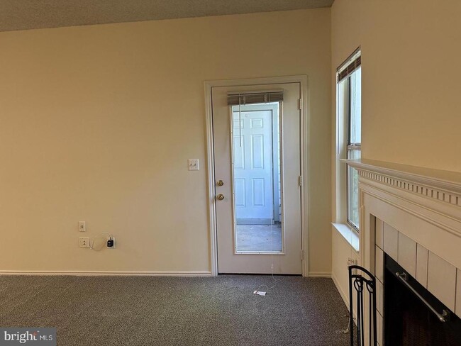 Building Photo - 4447 Fair Stone Dr