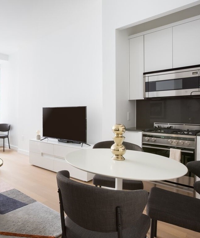 Building Photo - 124 London St