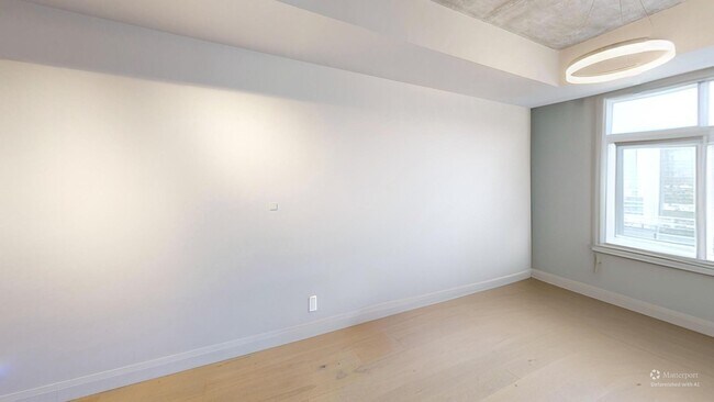 Living Room - 550 Front St W