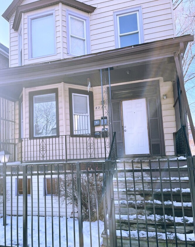 8320 S Muskegon Ave Unit 3, Chicago, IL 60617 Condo for Rent in