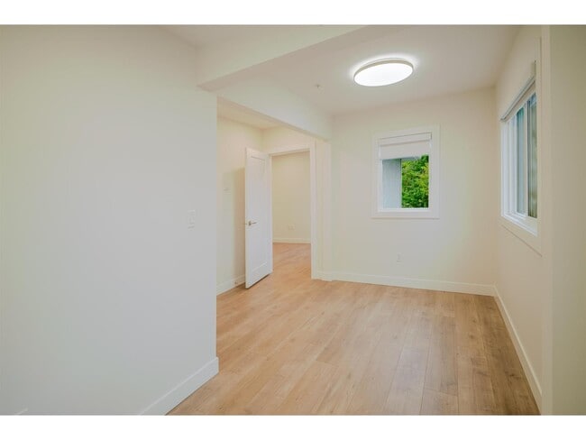 Building Photo - 12317 Beecher St