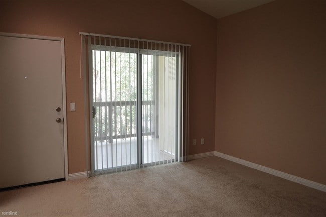 Building Photo - 112 Gallery Way