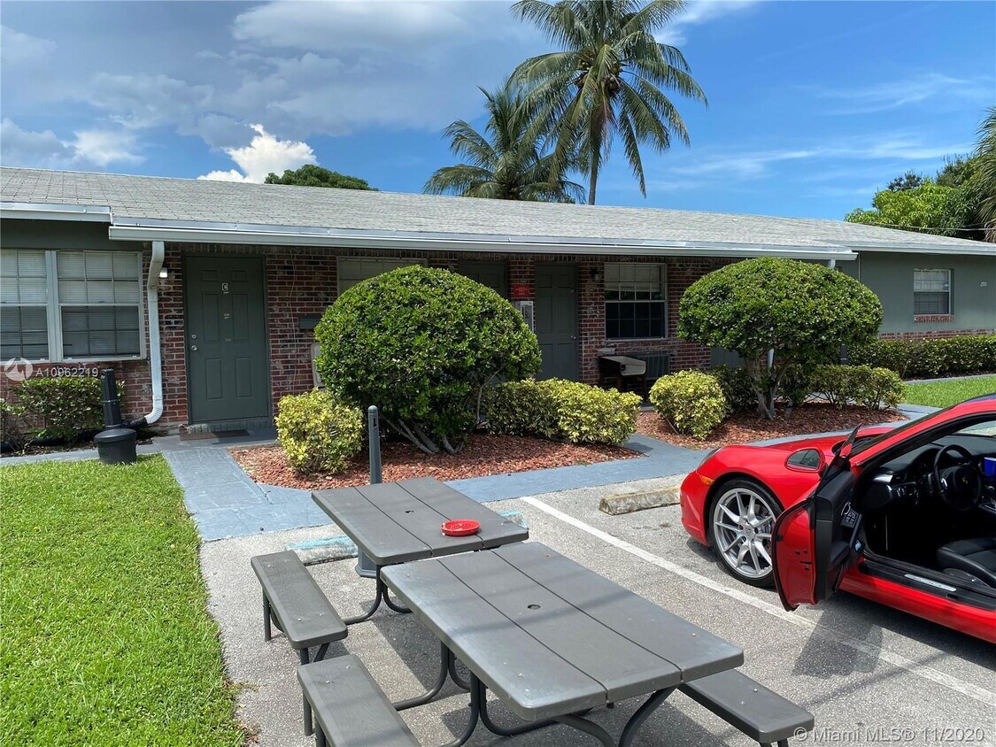 Foto principal - 2901 SW 17th St