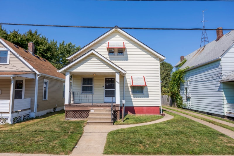 Primary Photo - 7192 Wentworth Ave