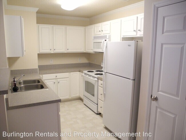 Building Photo - 2 br, 2 bath House - 3479 Forestdale Dr.  ...