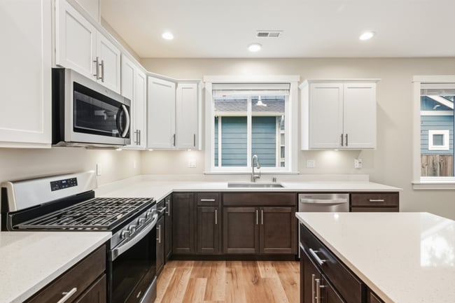 Foto del edificio - Modern 3-Bed x 2-Bath House