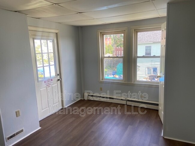 Building Photo - 23-25 4th St