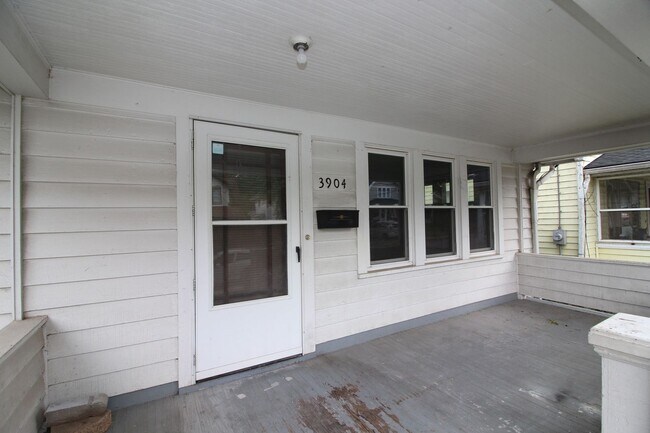 Building Photo - 3904 Burton Ave