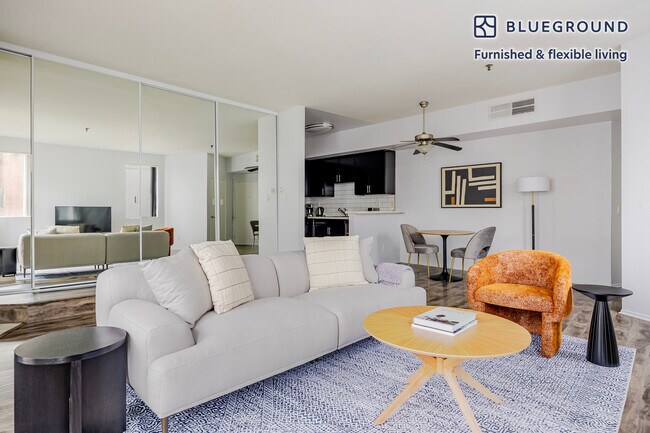 Foto del edificio - 1443 N Fuller Ave