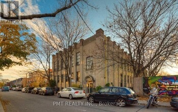 Building Photo - 284 St Helens Ave