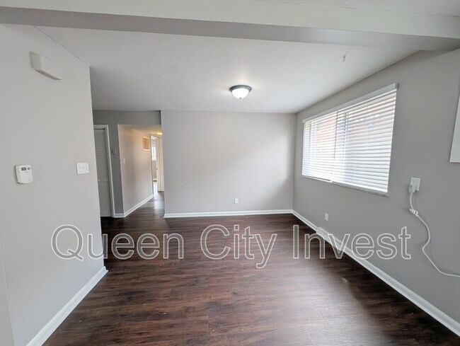 Foto del edificio - 110 Cromwell Pl
