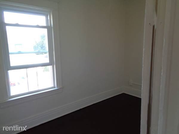 Building Photo - 172 Rohr St