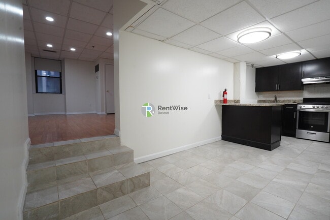 Photo - 62 Boylston St Apartment