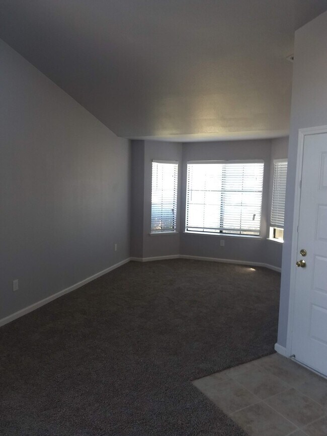 Foto del edificio - Updated 3 Bedroom Home