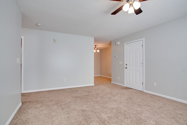 Building Photo - 1653 Maple View Way