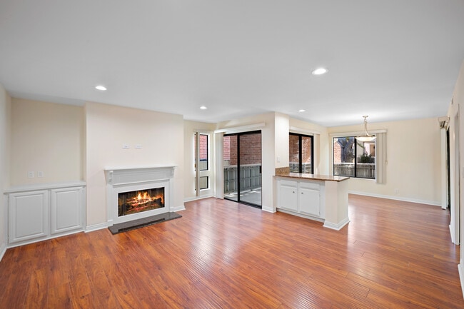 Building Photo - 1166 Rosedale Ave
