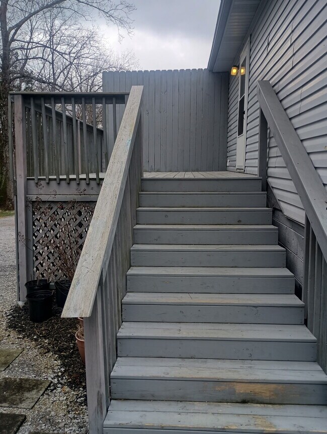 Foto del edificio - 313 Burnett Station Rd