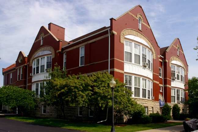 Primary Photo - Washington Plaza Apartments