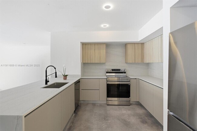 Building Photo - 16380 Briar Patch Pl