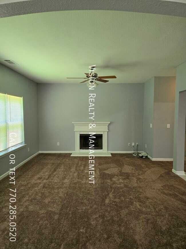 Foto del edificio - 4447 Ravenwood Dr