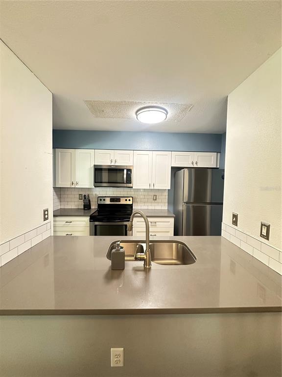 Foto del edificio - 2235 Fluorshire Dr