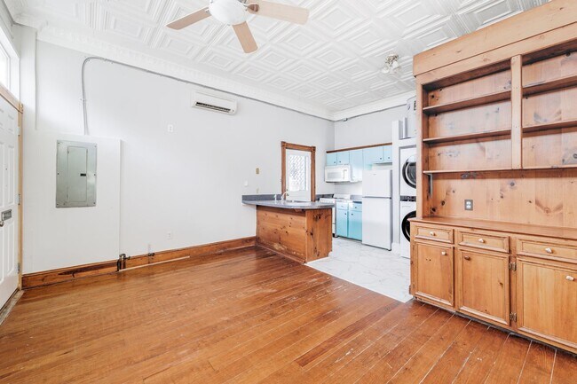 Foto del edificio - Heart of the Fan "True Studio" Apartment f...