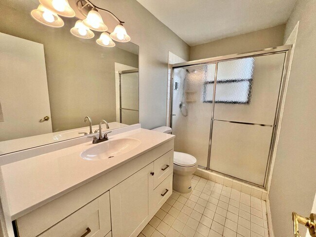 Foto del edificio - 13065 Albright Ct