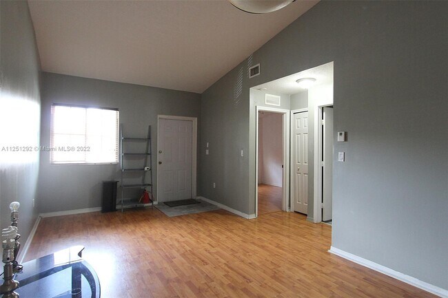 Foto del edificio - 1250 SE 31st Ct