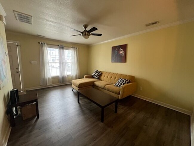 Foto del edificio - Two Bedroom Townhome - Carolina Forest