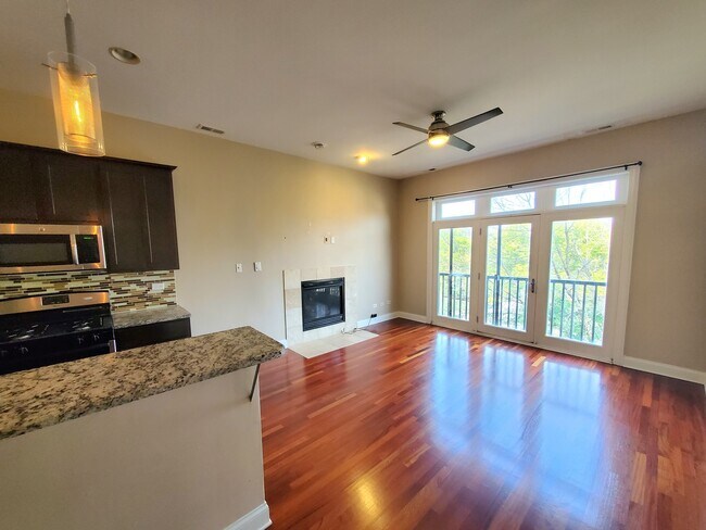 Foto del edificio - 6620 S Kenwood Ave