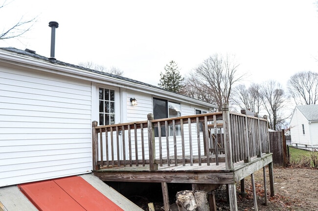 Building Photo - 53 Wessagussett Rd