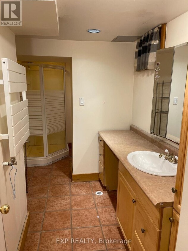 Building Photo - 14926 Chinguacousy Rd