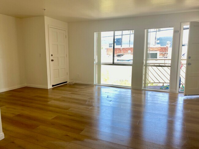 Foto del edificio - 108 W Maple St