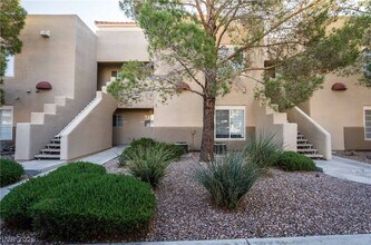 Building Photo - 1908 Villa Palms Ct