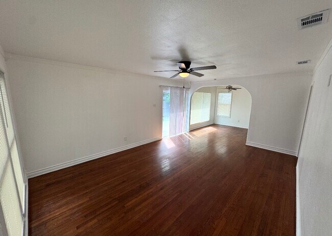 Foto del edificio - 1024 Miramar Pl