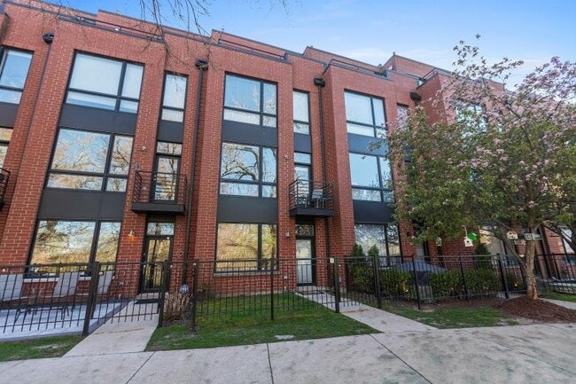 Building Photo - 2854 North River Walk Drive Apt #1, Chicag...