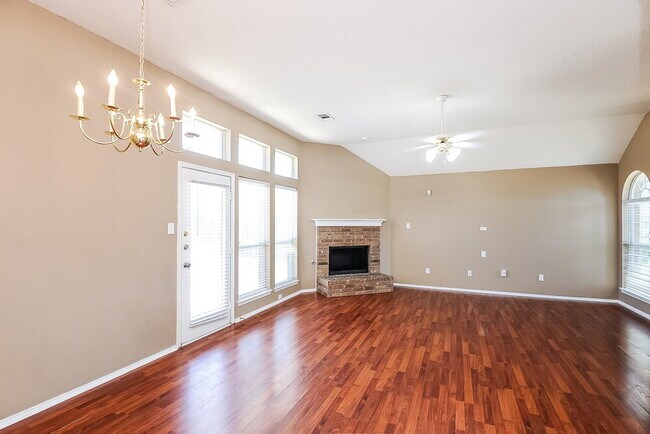 Foto del edificio - 3017 Morning Dove Ln