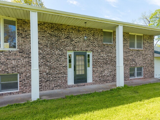 Building Photo - 6500 E Bass Ln