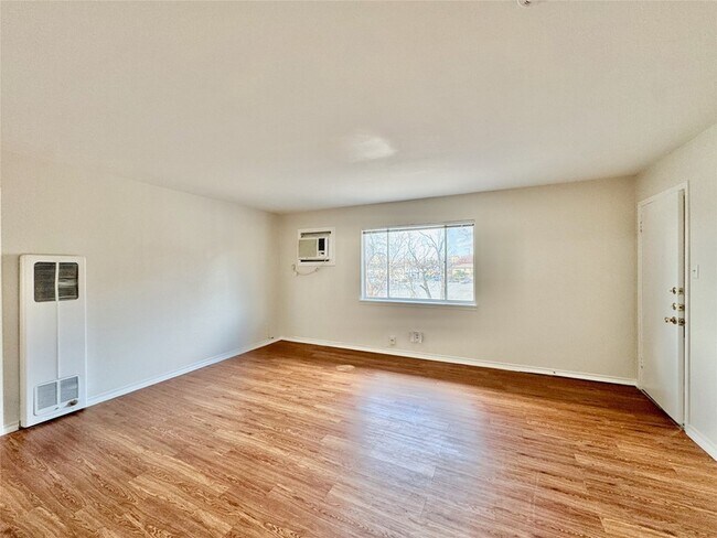 Foto del edificio - 5717 McCommas Blvd