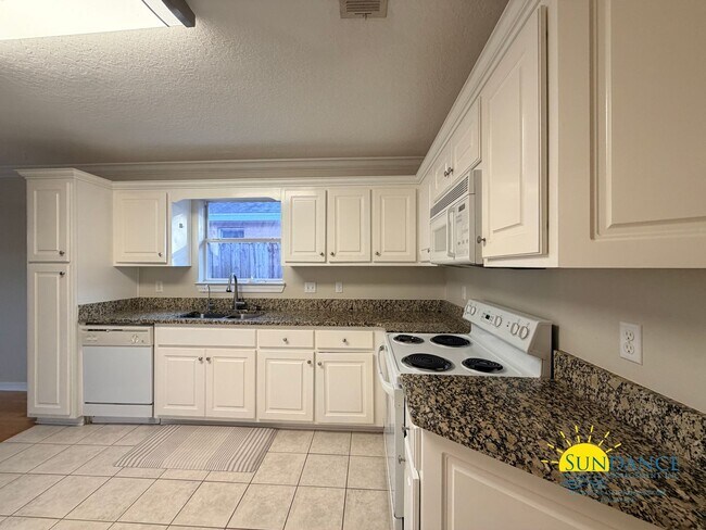 Foto del edificio - Charming 3-Bedroom Home in Fort Walton Beach!