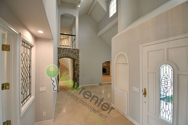 Foto del edificio - Rarely available estate in Solana Beach | Loma Del Cielo neighborhood |Rare blend of luxury, priv...